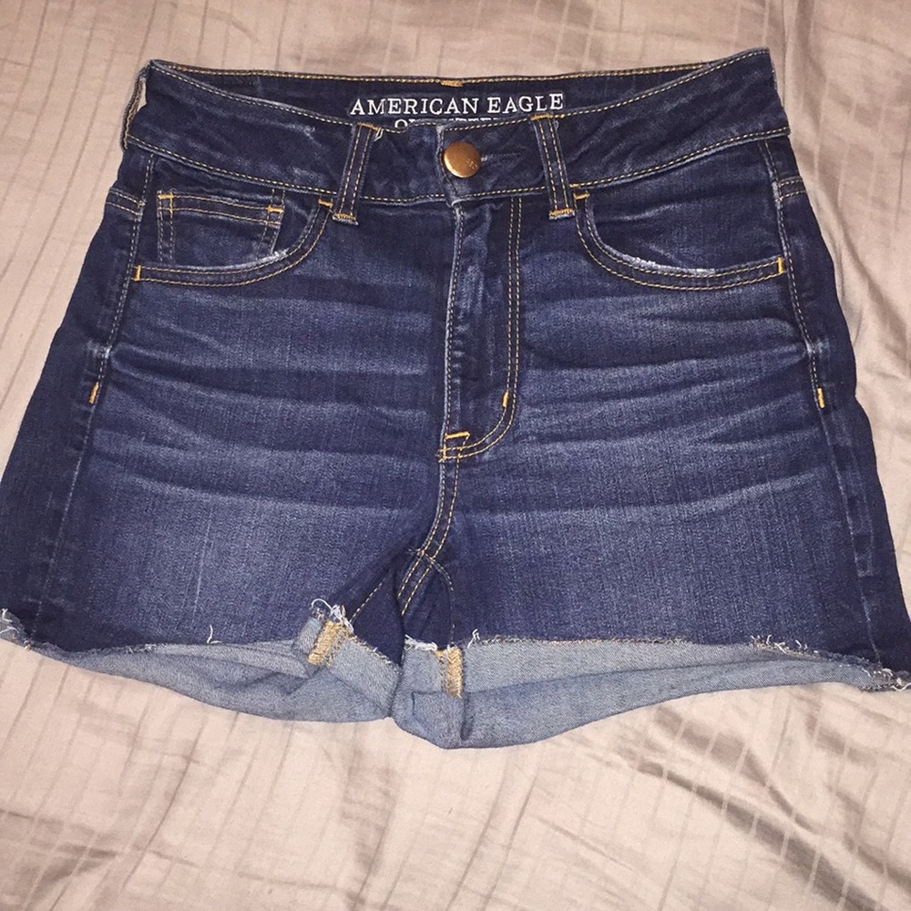 Stretchy shorts,Comfy,Dark wash.